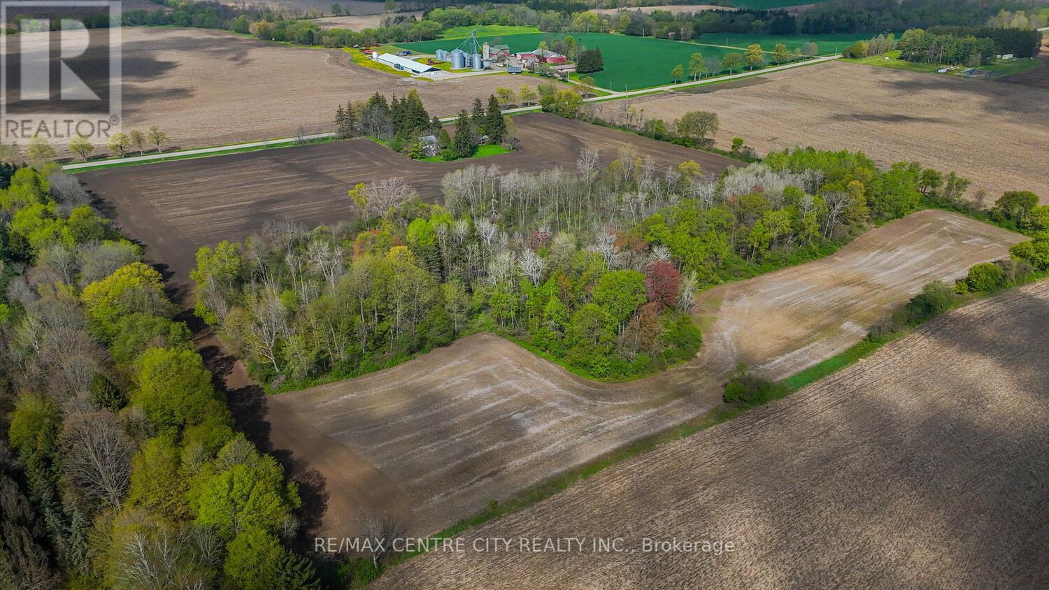 20938 Cherry Hill Road, Thames Centre, Ontario  N0M 2M0 - Photo 19 - X12140840