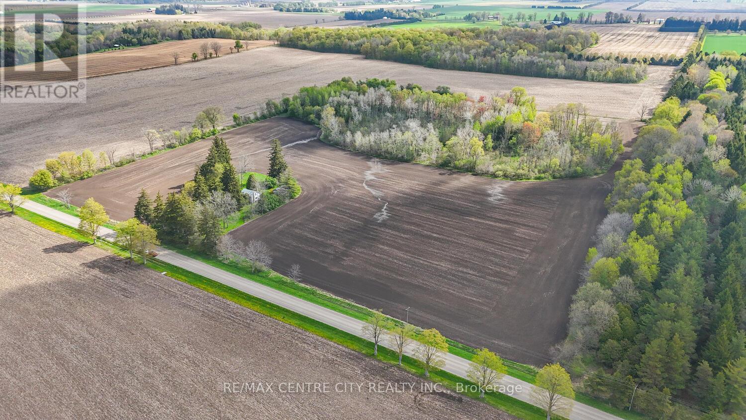 20938 Cherry Hill Road, Thames Centre, Ontario  N0M 2M0 - Photo 6 - X12140840