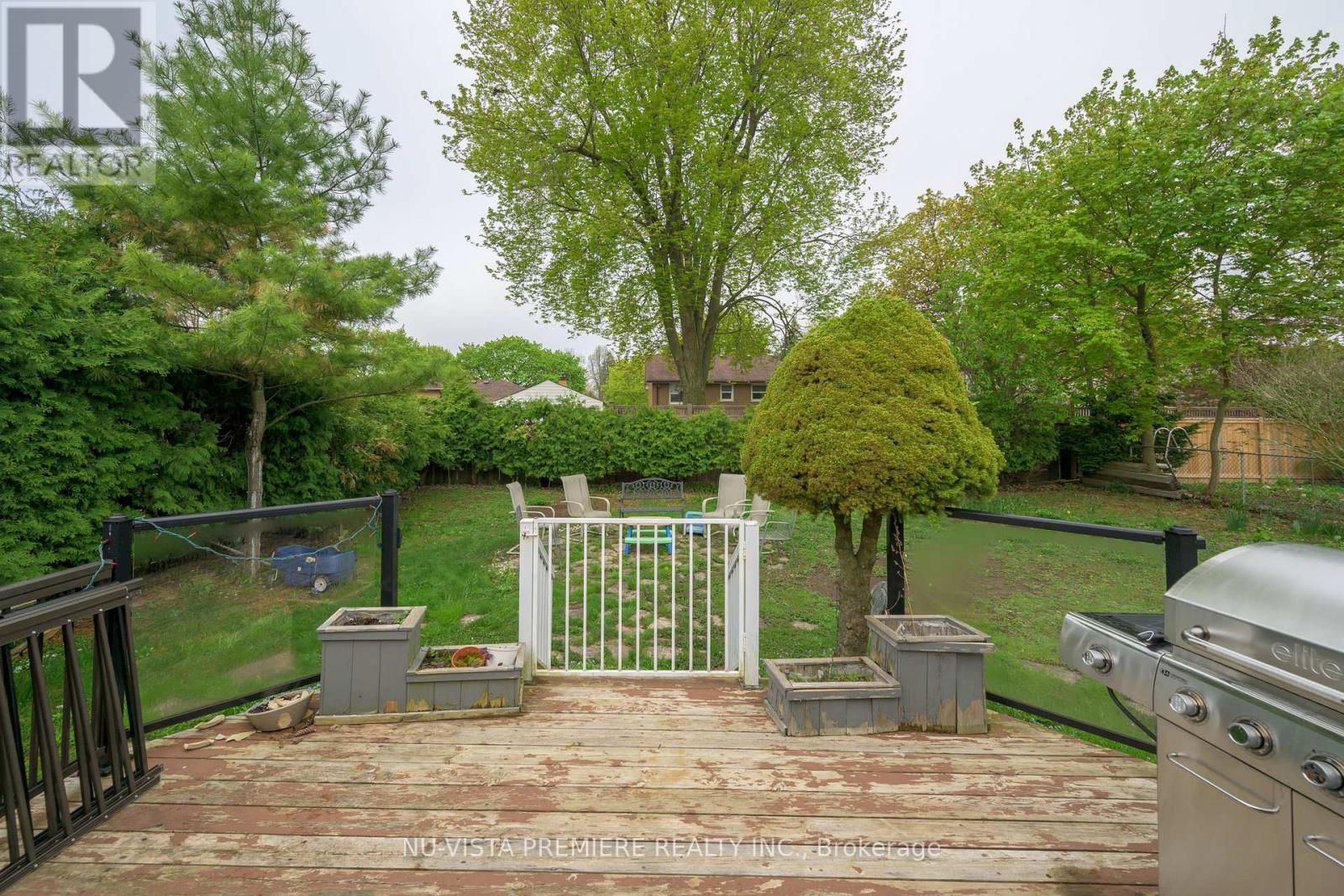 Photo 10 of 30 for 859 Dalkeith Crescent