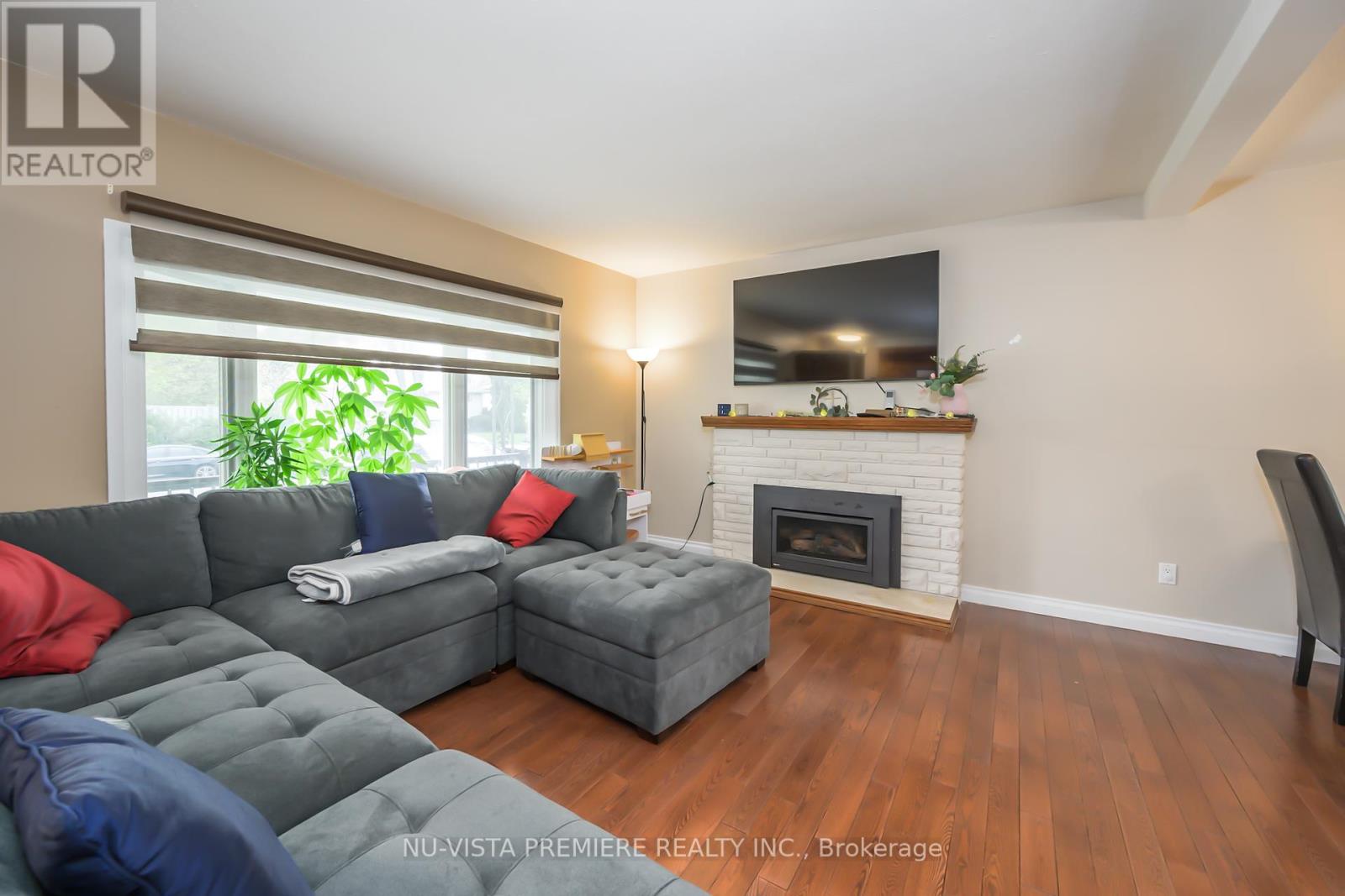 Photo 11 of 30 for 859 Dalkeith Crescent