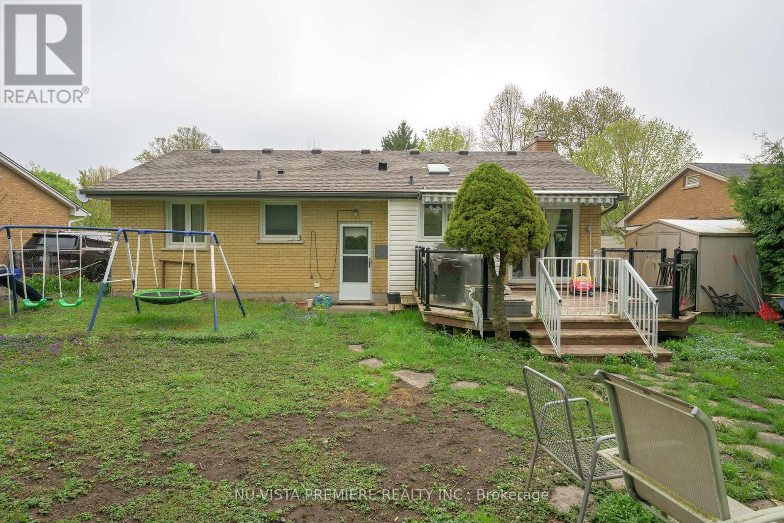 Photo 5 of 30 for 859 Dalkeith Crescent