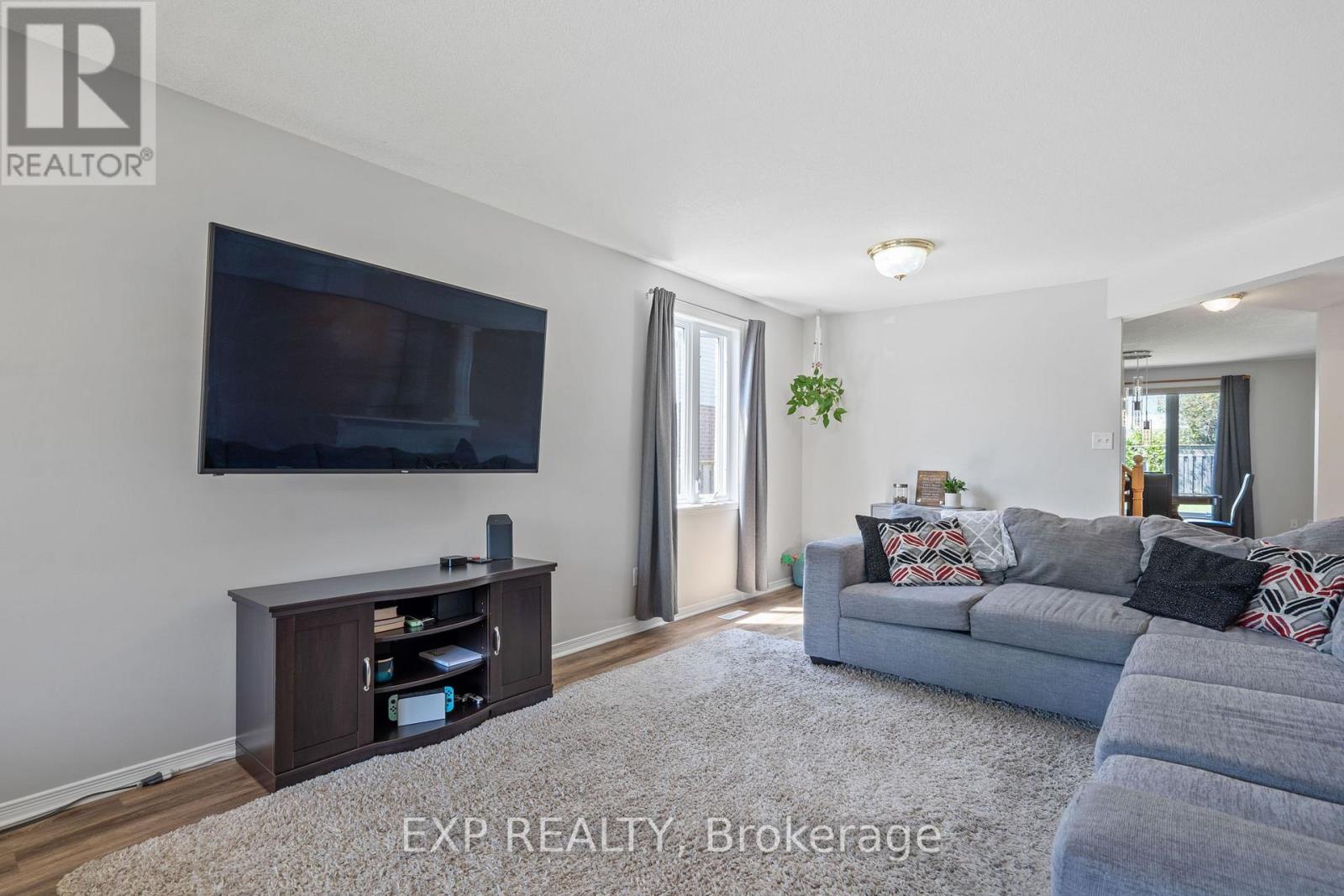 Photo 11 of 48 for 1098 Staghorn Crescent