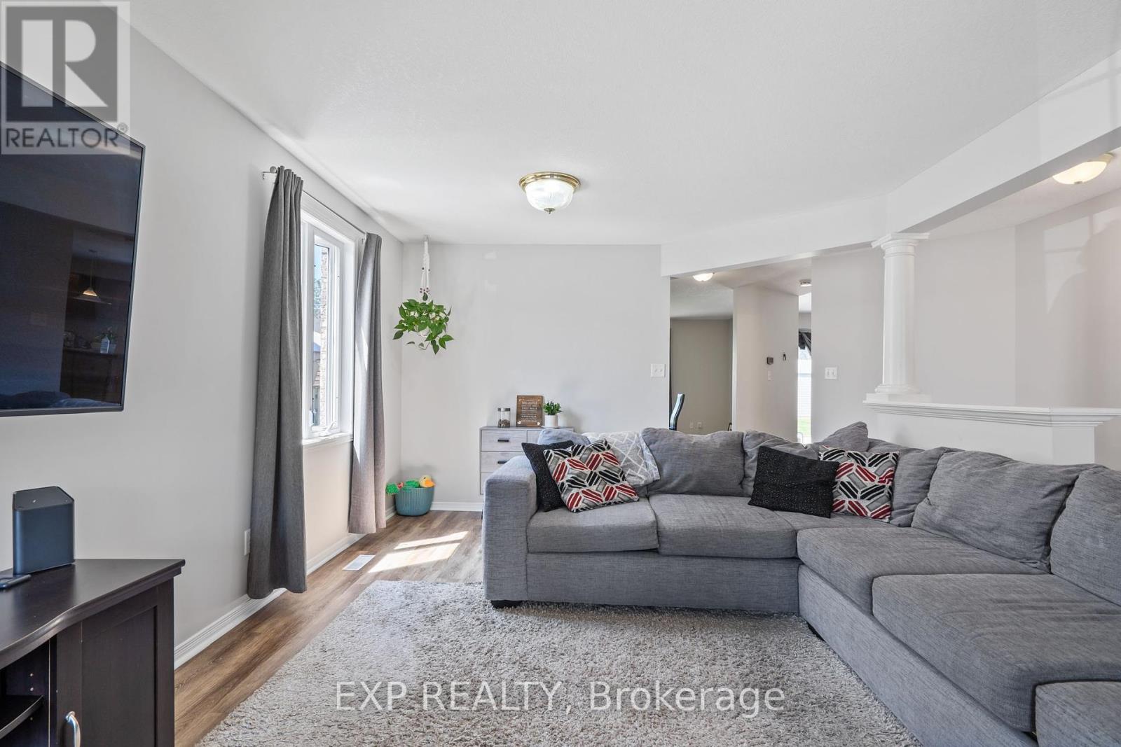 Photo 12 of 48 for 1098 Staghorn Crescent
