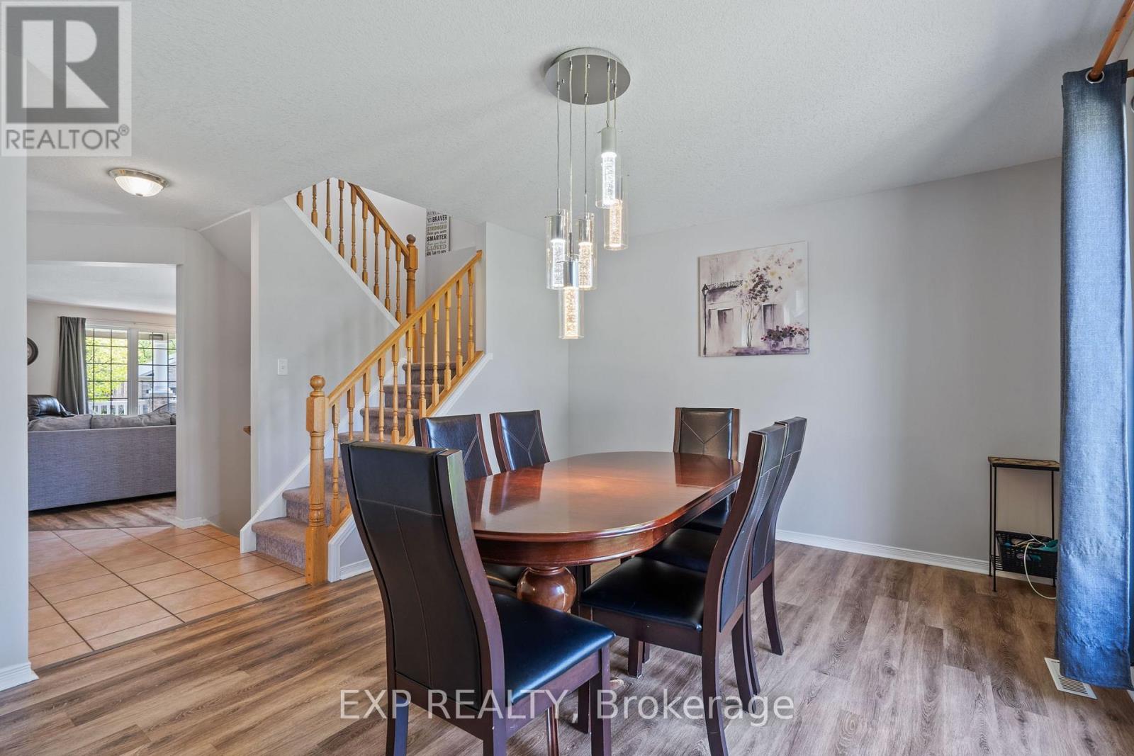 Photo 14 of 48 for 1098 Staghorn Crescent