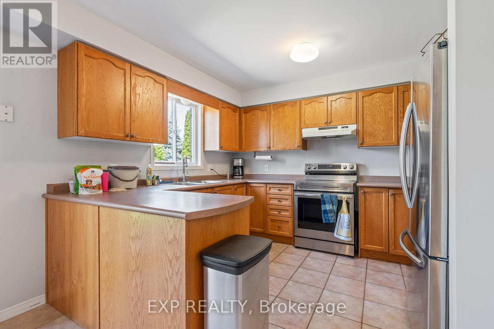 Photo 15 of 48 for 1098 Staghorn Crescent