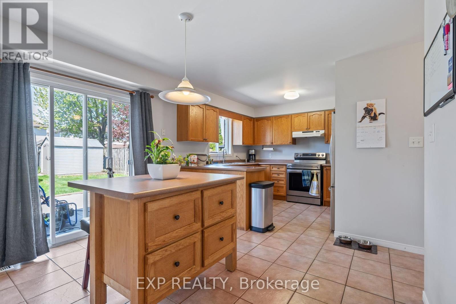 Photo 16 of 48 for 1098 Staghorn Crescent