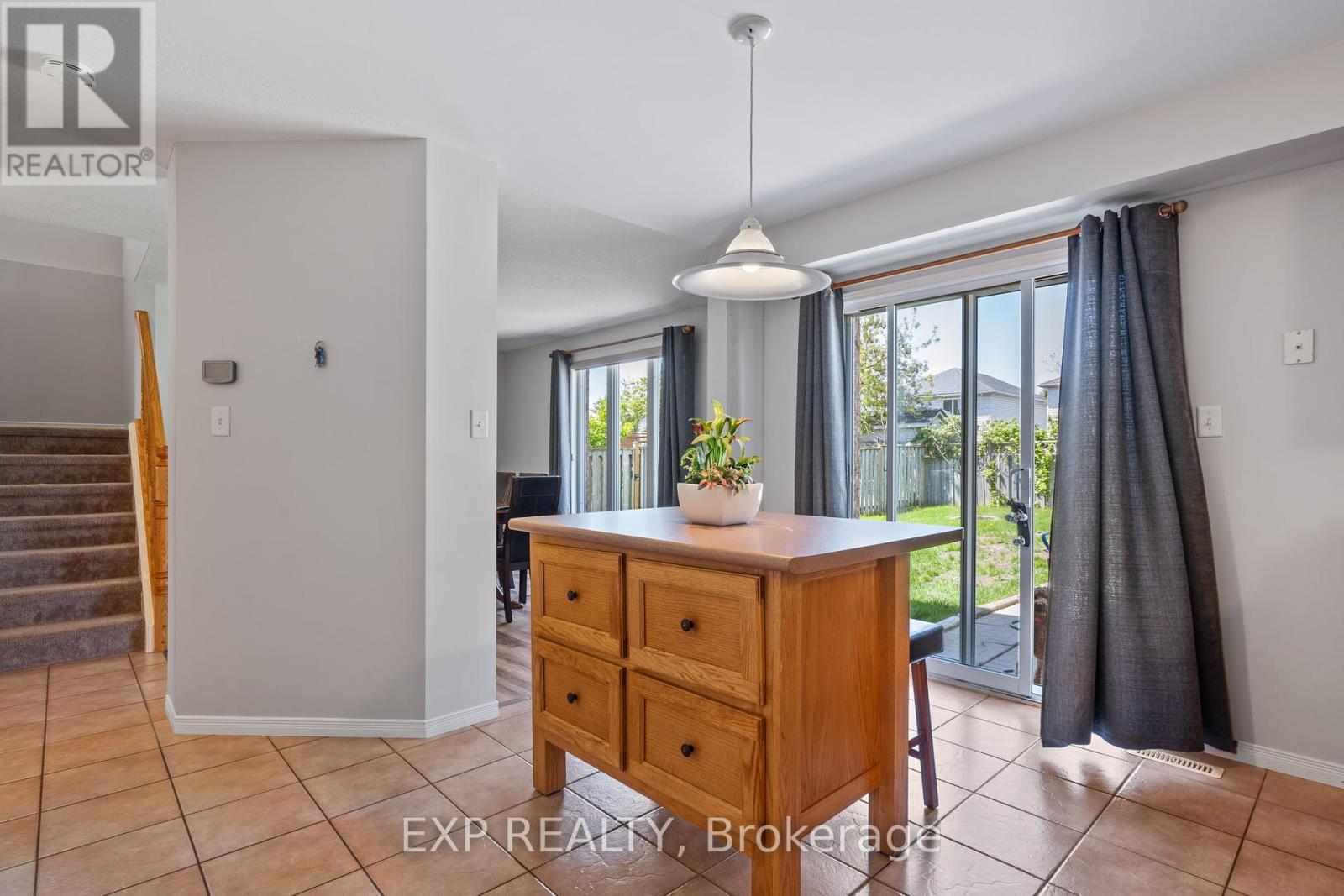 Photo 20 of 48 for 1098 Staghorn Crescent