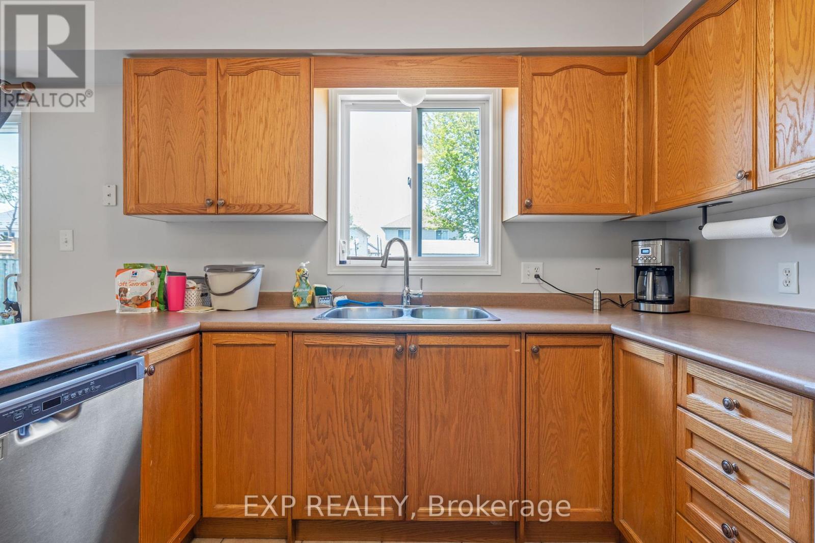 Photo 21 of 48 for 1098 Staghorn Crescent