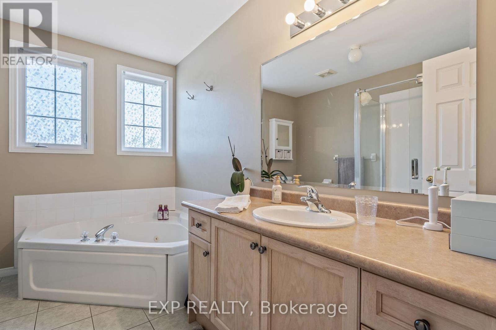 Photo 27 of 48 for 1098 Staghorn Crescent