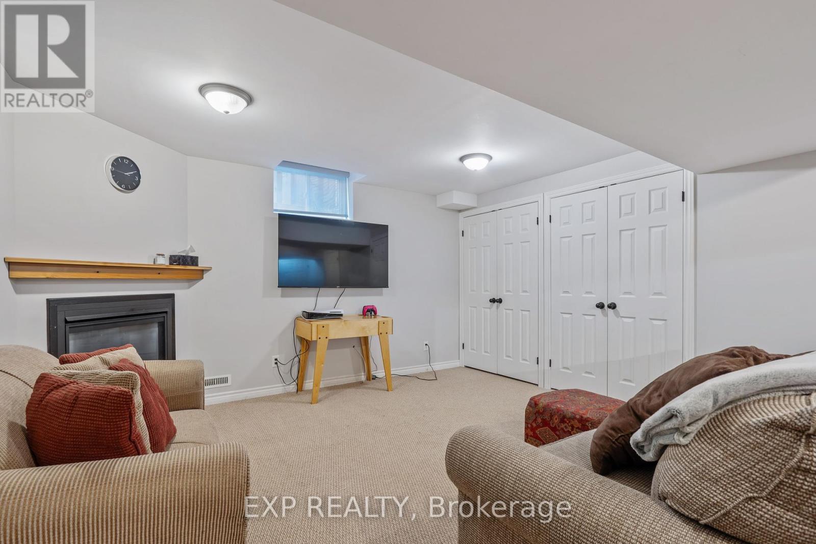 Photo 37 of 48 for 1098 Staghorn Crescent