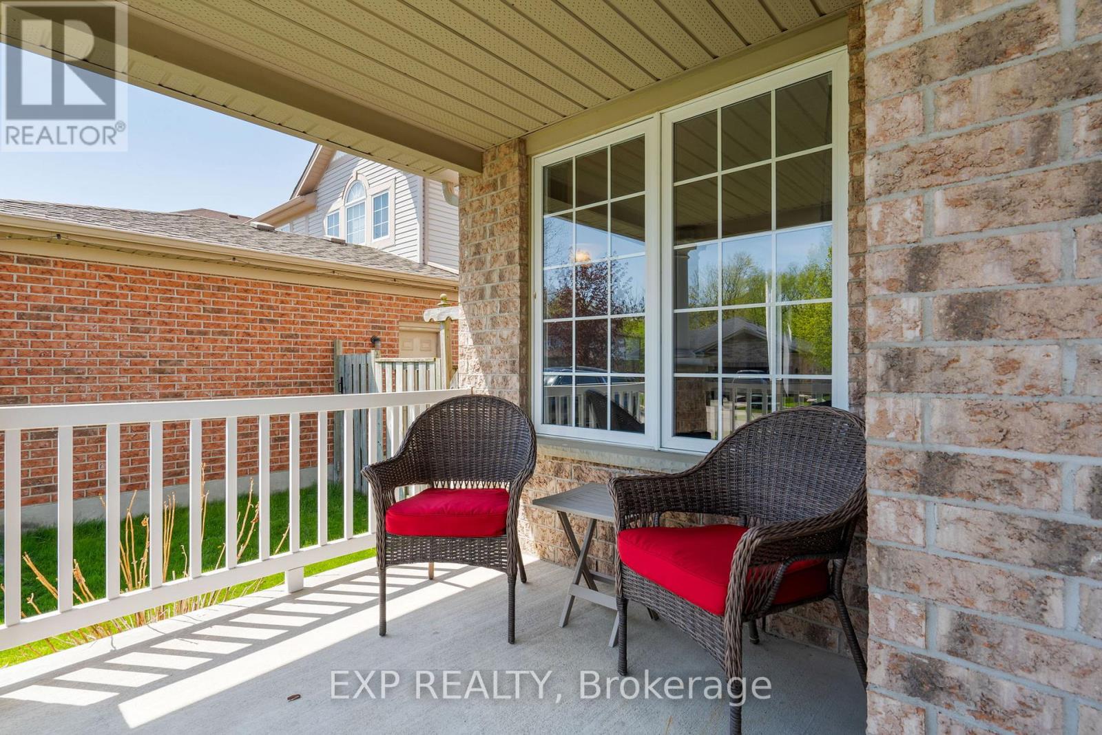 Photo 4 of 48 for 1098 Staghorn Crescent