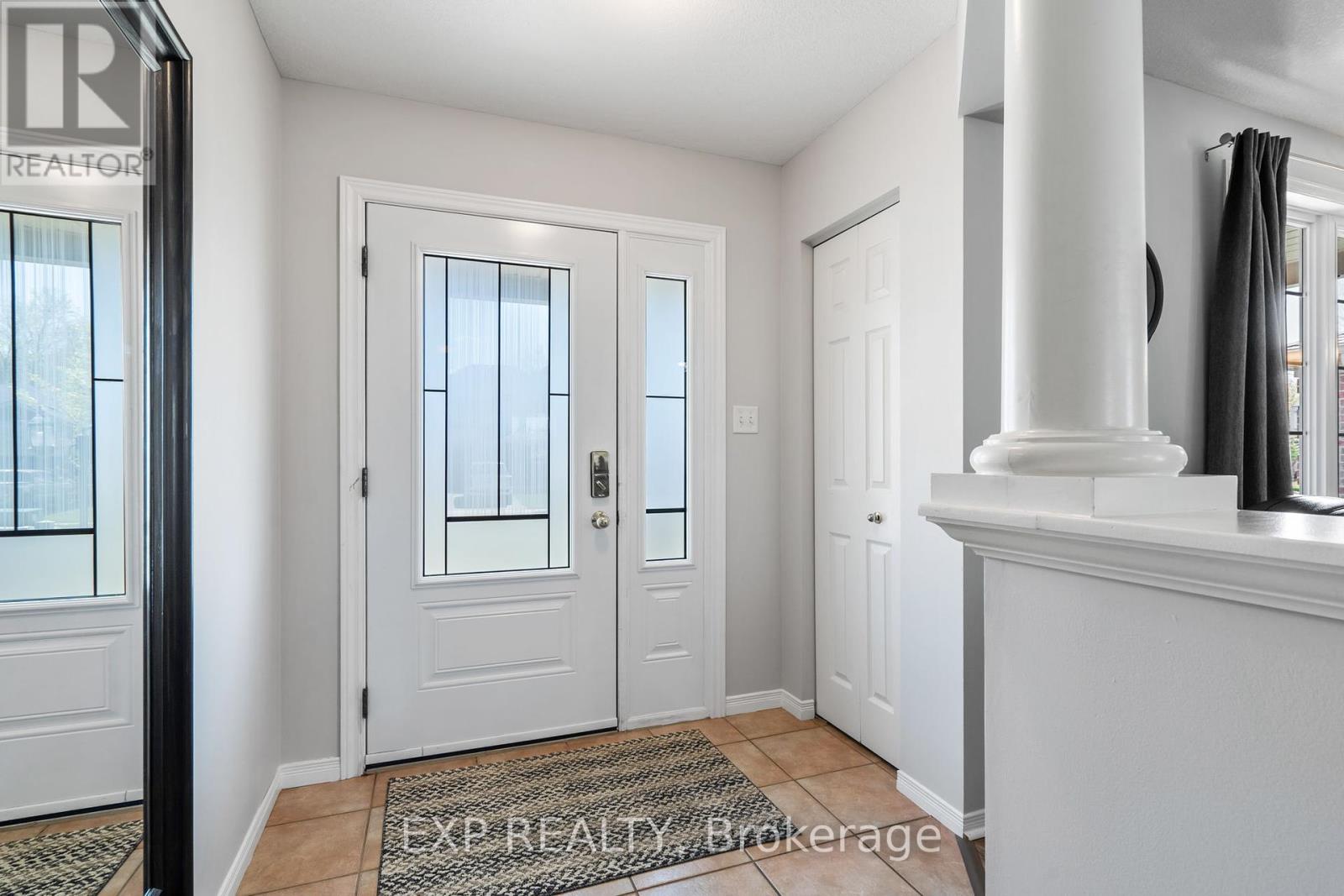 Photo 5 of 48 for 1098 Staghorn Crescent