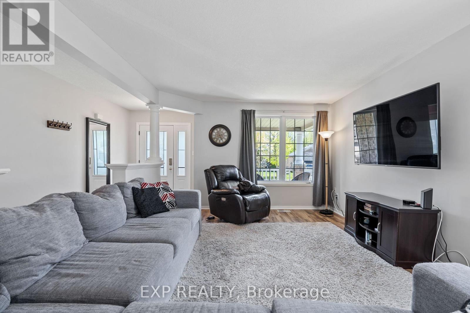 Photo 7 of 48 for 1098 Staghorn Crescent