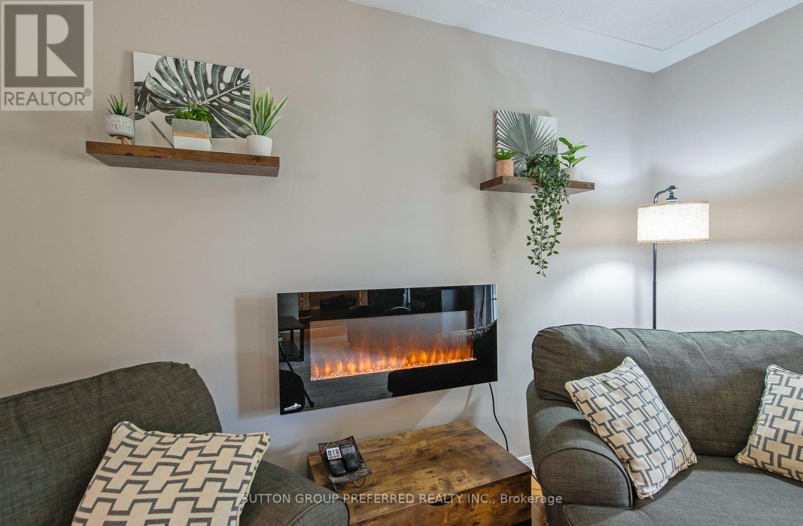 31 Milford Crescent, London North, Ontario  N5X 1A9 - Photo 11 - X12140917