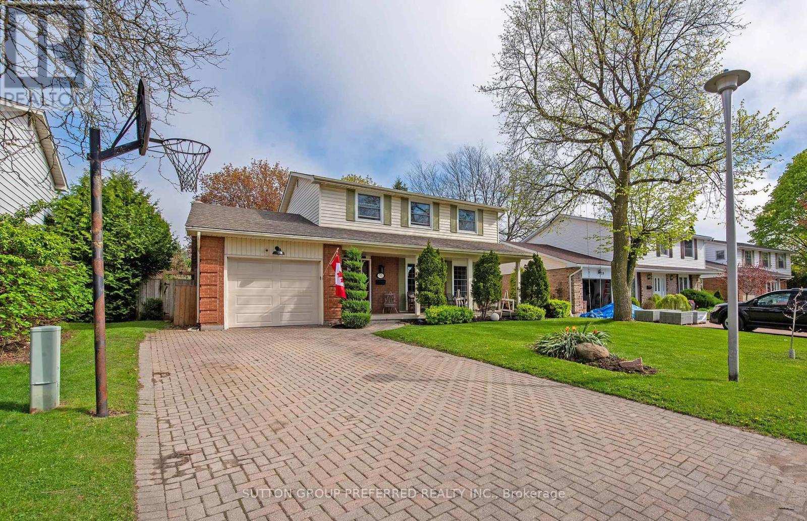 31 Milford Crescent, London North, Ontario  N5X 1A9 - Photo 2 - X12140917
