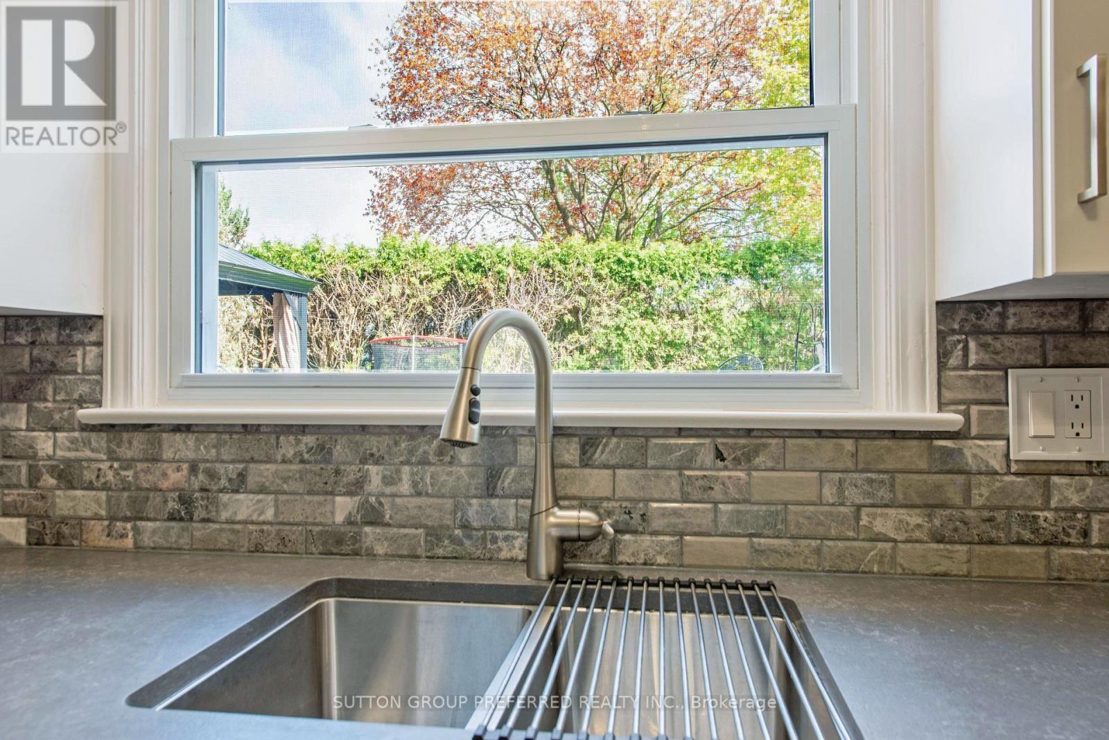 31 Milford Crescent, London North, Ontario  N5X 1A9 - Photo 20 - X12140917