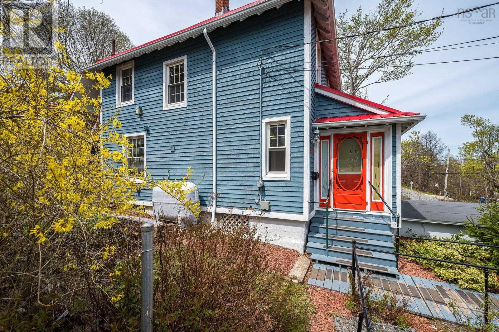 Property at 3264 Union Street image 2