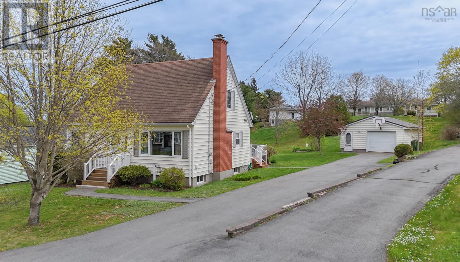 211 Empire Street, Bridgewater, Nova Scotia