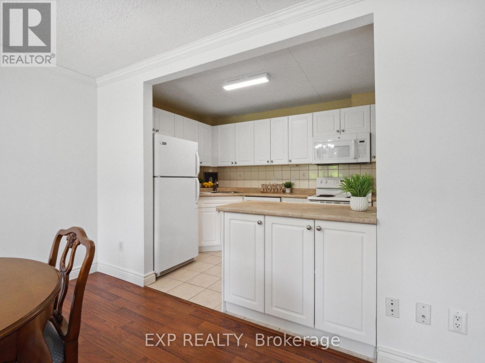 126 - 4658 Drummond Road, Niagara Falls, Ontario  L2E 7E1 - Photo 6 - X12131948