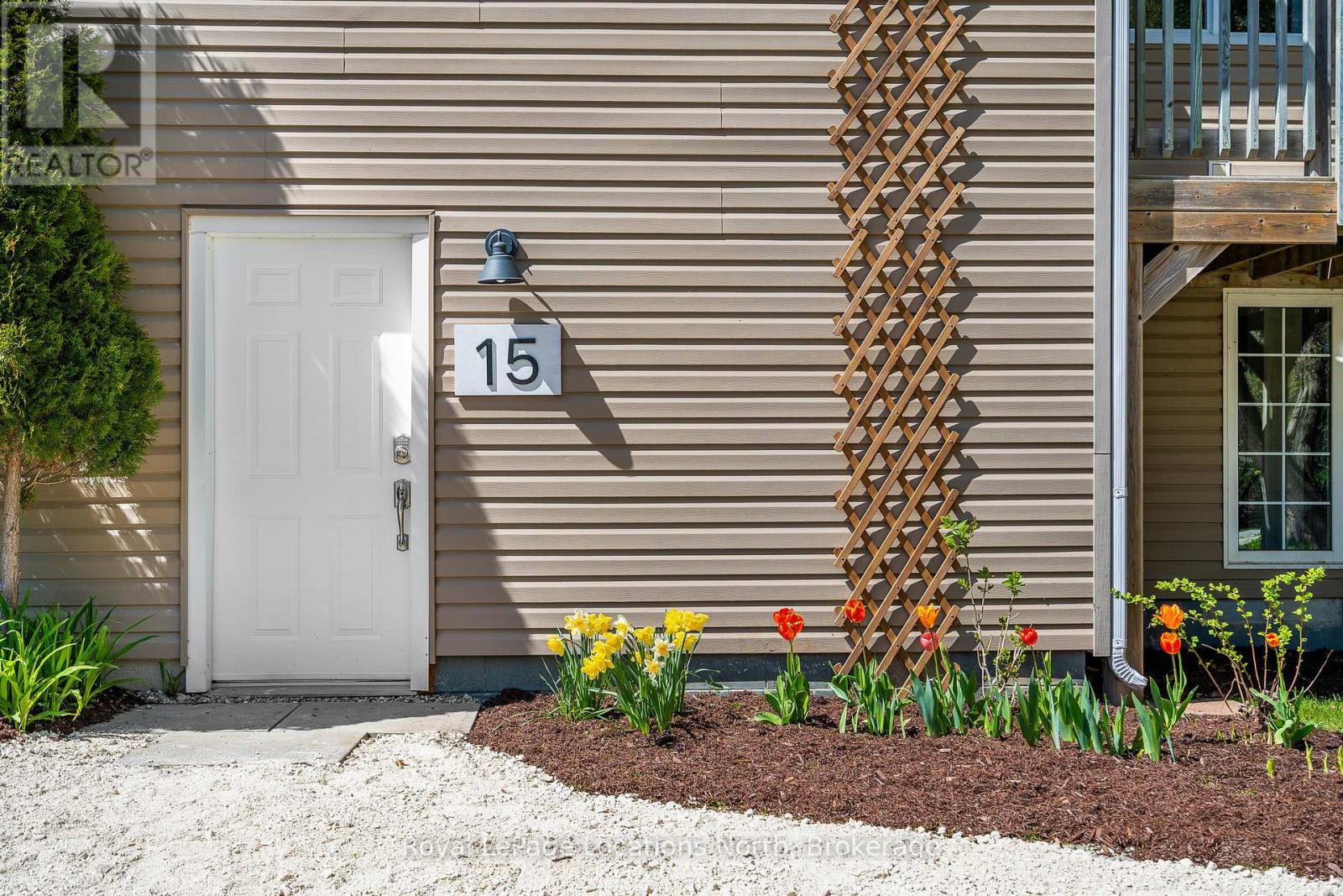 15 Stalker Street, Collingwood, Ontario  L9Y 3Z1 - Photo 3 - S12140948