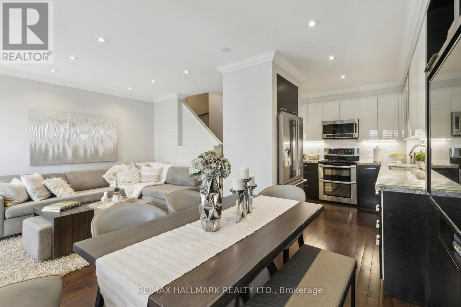 4 - 735 New Westminster Drive, Vaughan (Brownridge), Ontario  L4J 7Y9 - Photo 1 - N12133833