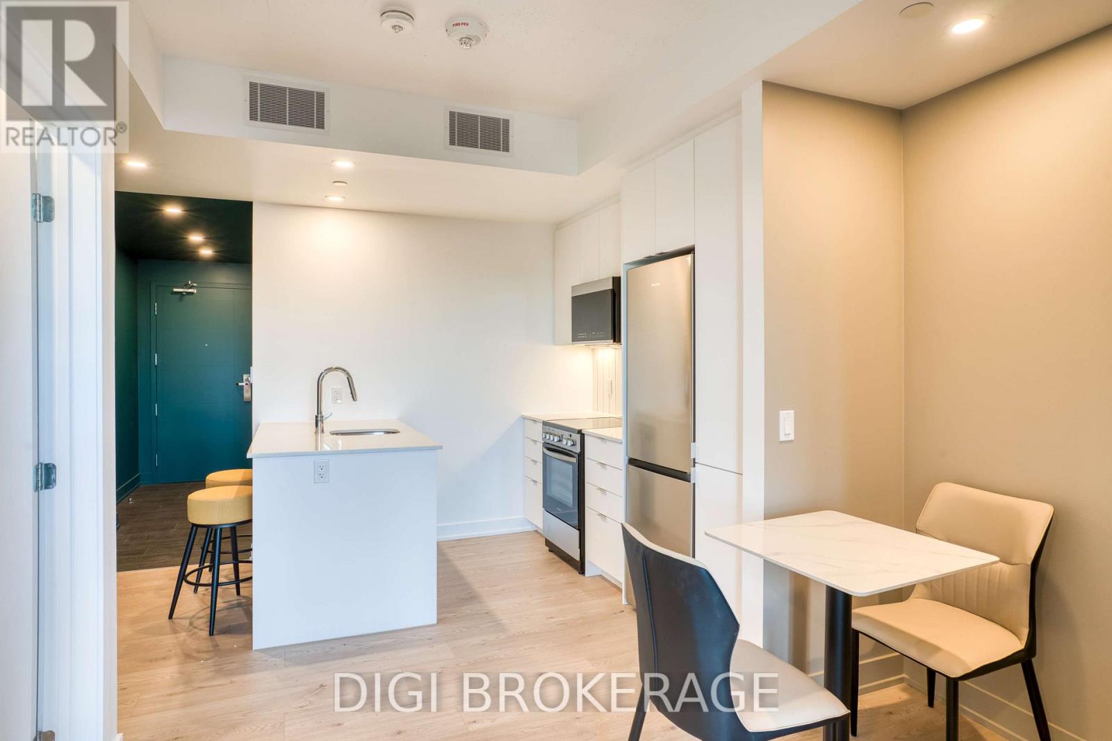 323 - 1250 Cummings Avenue, Ottawa, Ontario  K1J 0E4 - Photo 6 - X12140845