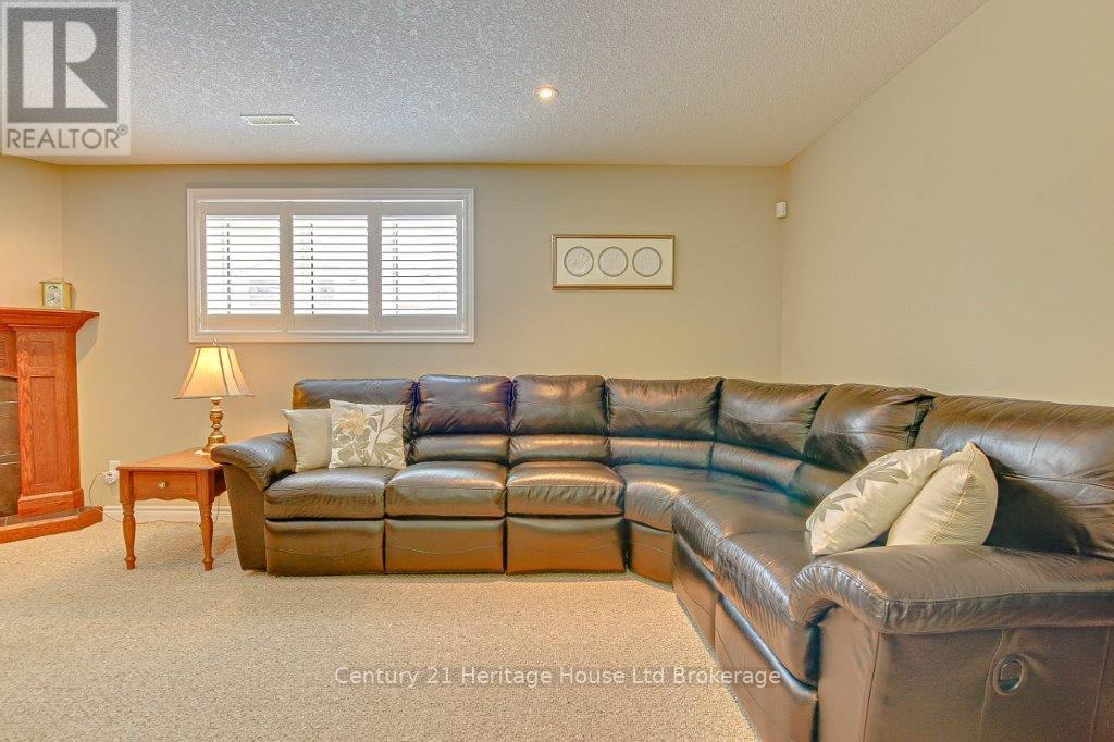 704 Anzio Road, Woodstock, Ontario  N4T 0B4 - Photo 22 - X12139431