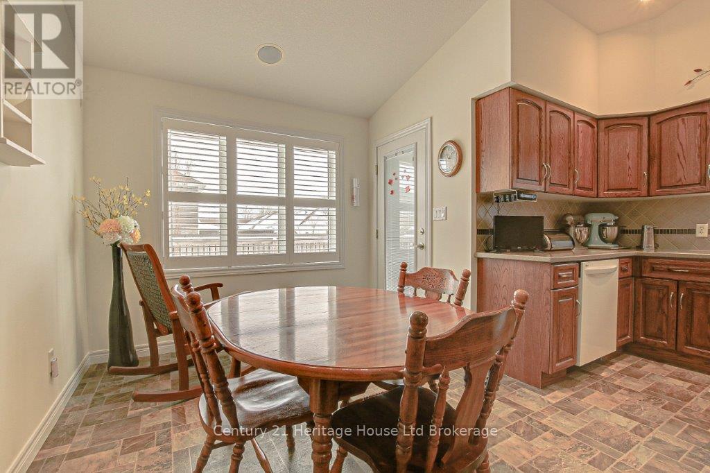 704 Anzio Road, Woodstock, Ontario  N4T 0B4 - Photo 10 - X12139431