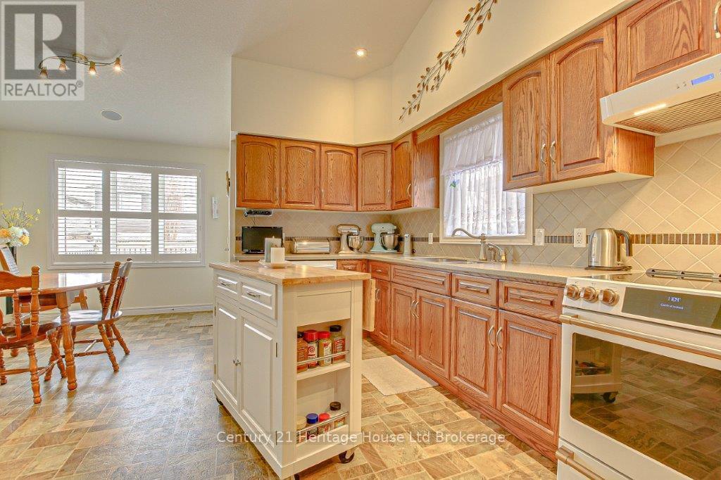 704 Anzio Road, Woodstock, Ontario  N4T 0B4 - Photo 9 - X12139431