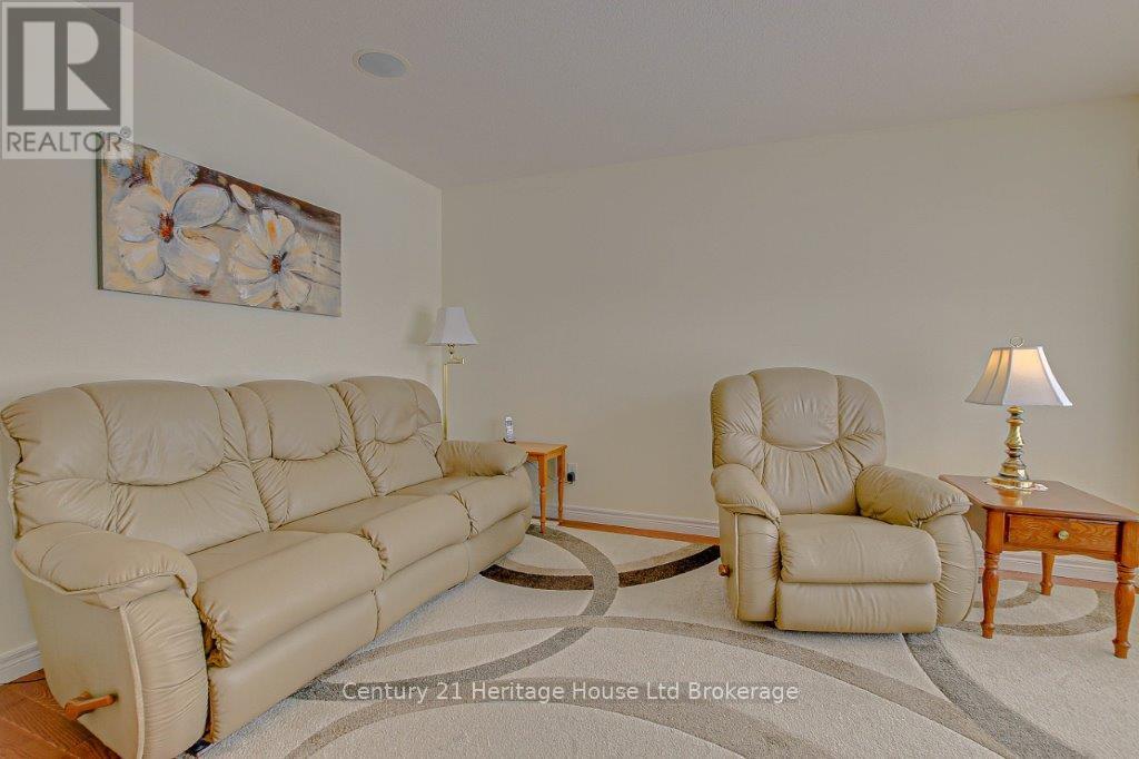 704 Anzio Road, Woodstock, Ontario  N4T 0B4 - Photo 5 - X12139431