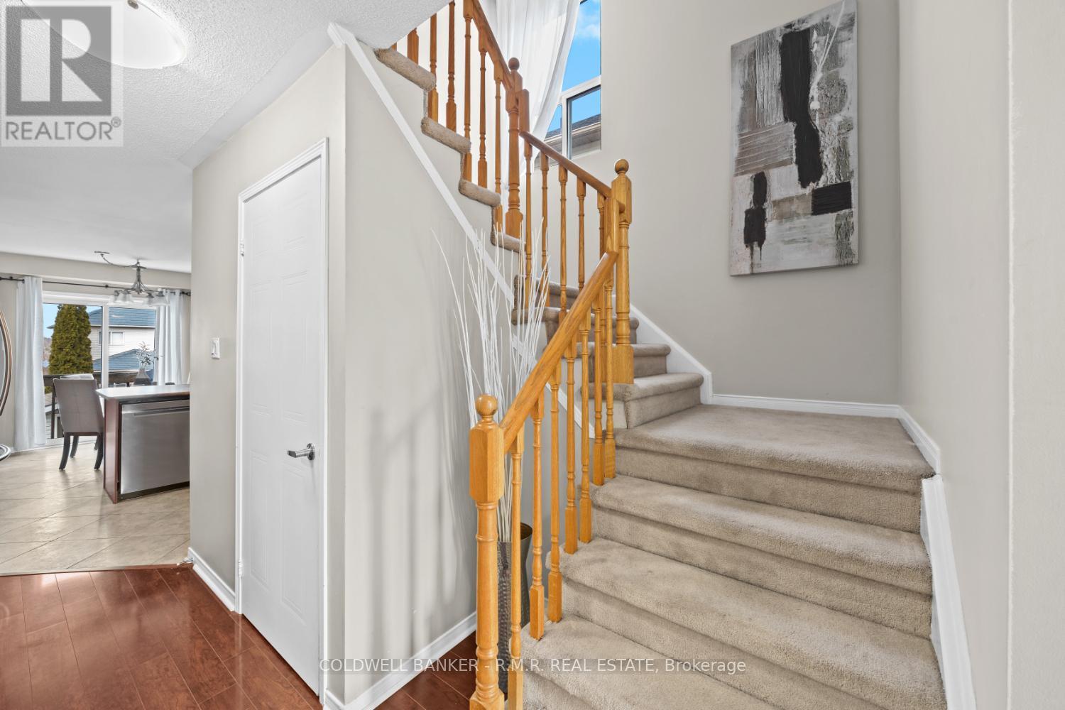 Property at 33 WINCHURCH DRIVE image 5