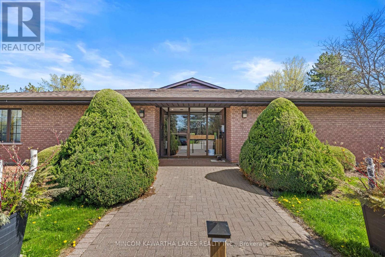 2 - 2 PADDOCK WOOD, Peterborough East, Ontario