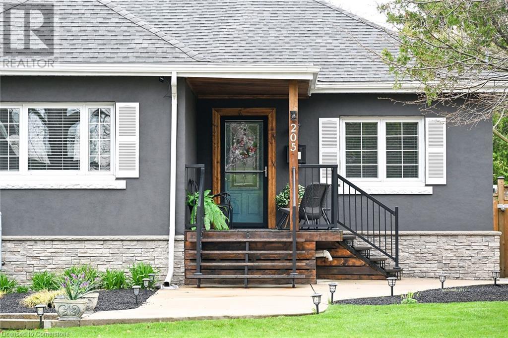 Property at 205 SANATORIUM Road image 4