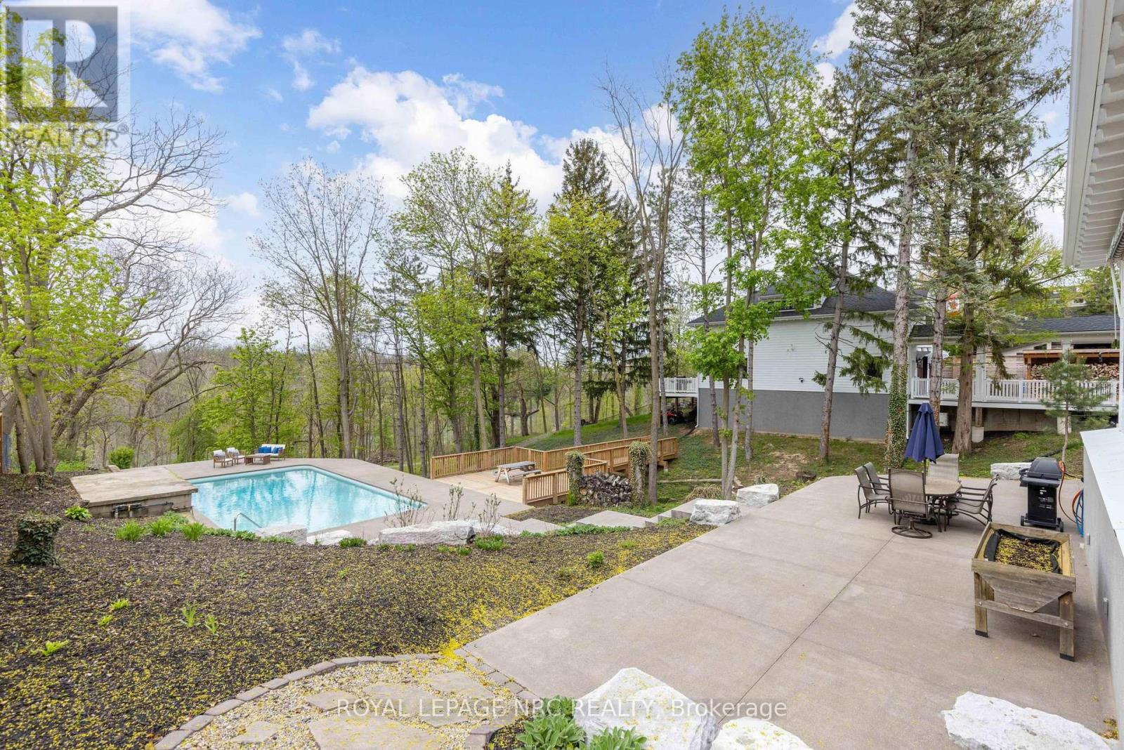 50 Hillcrest Avenue, St. Catharines, Ontario  L2R 4Y1 - Photo 7 - X12033753