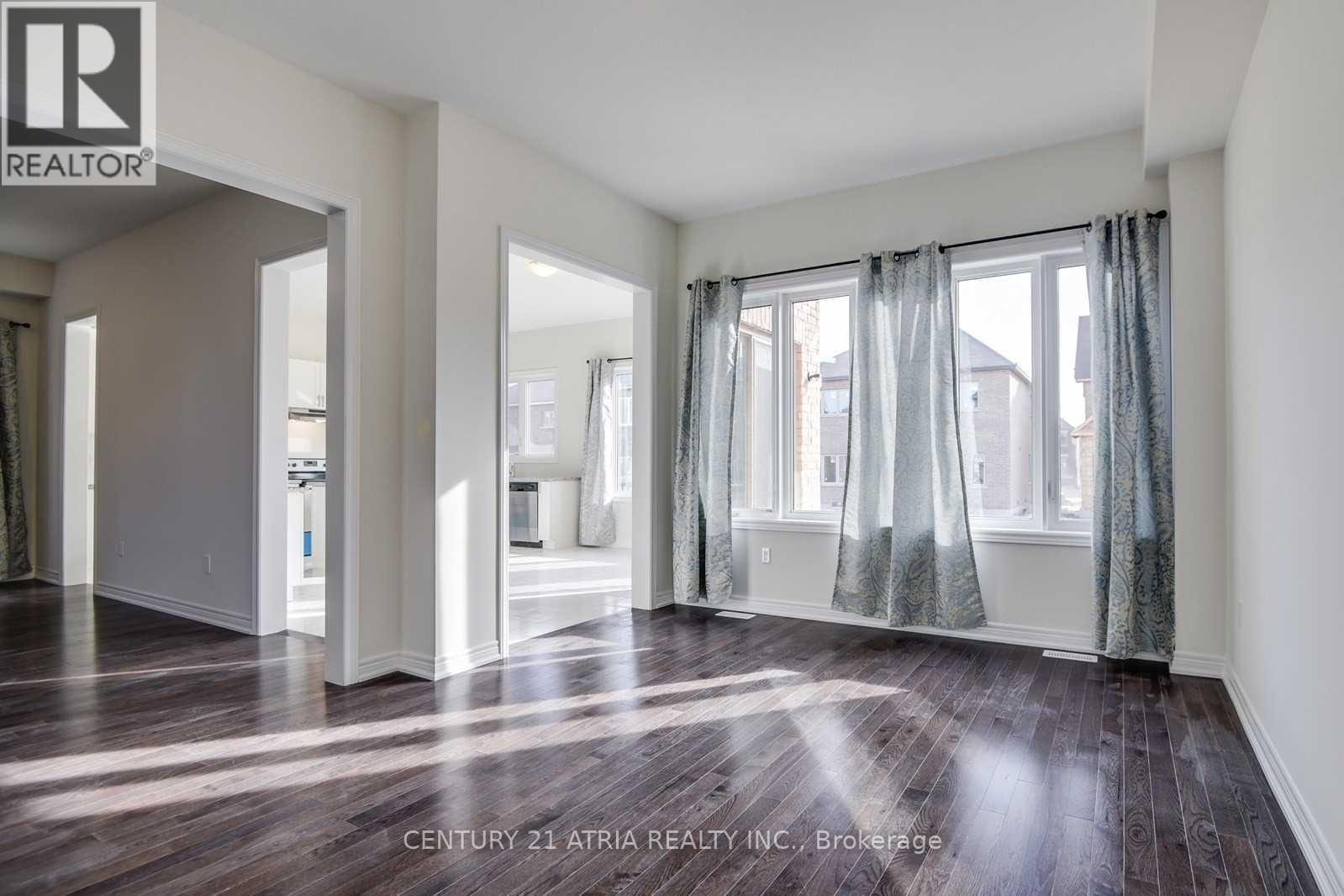 Property at 1547 MCROBERTS CRESCENT image 4
