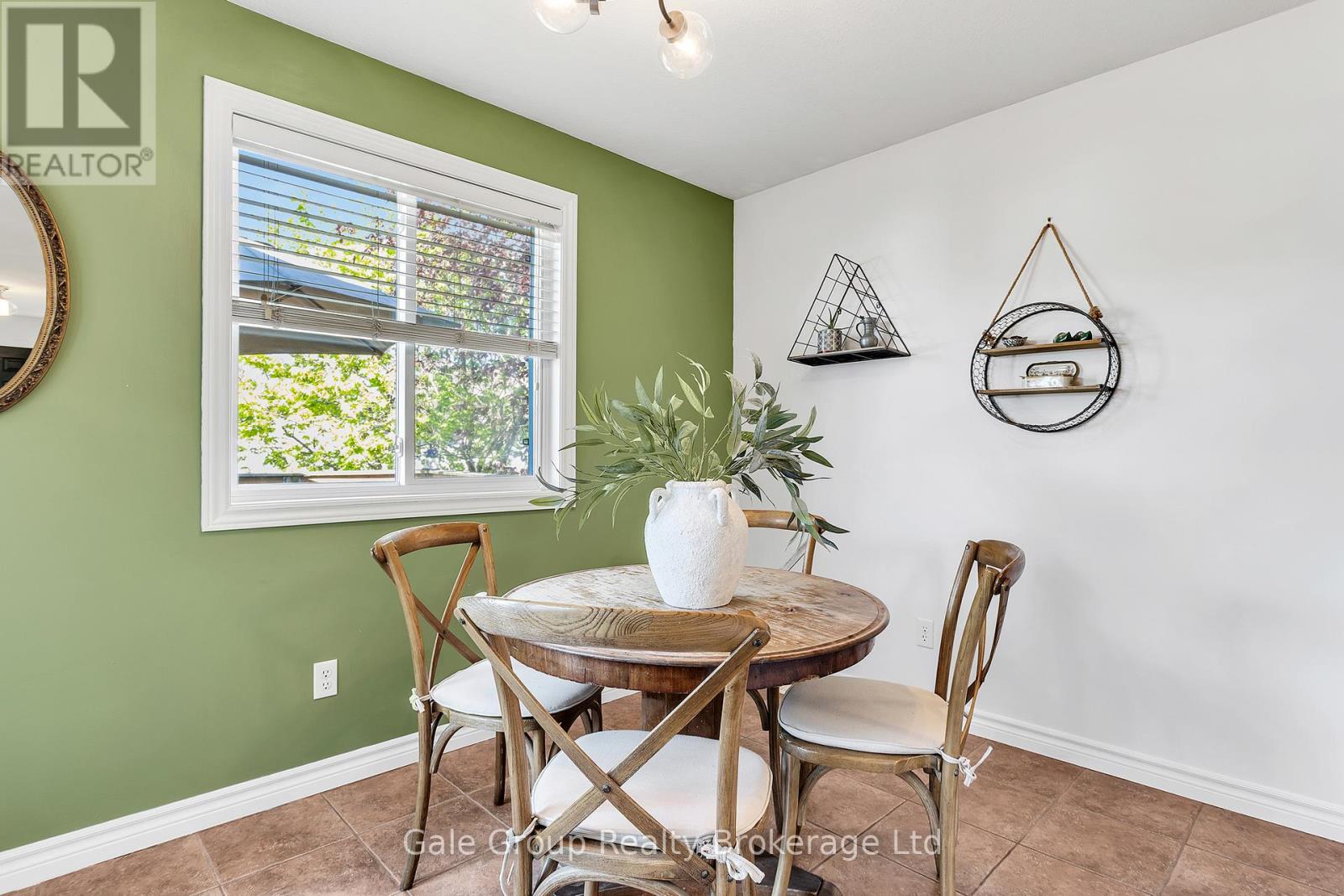 512 Ontario Street, Woodstock, Ontario  N4V 1H2 - Photo 8 - X12141023