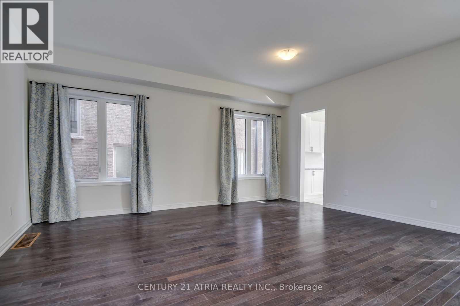 Property at 1547 MCROBERTS CRESCENT image 3