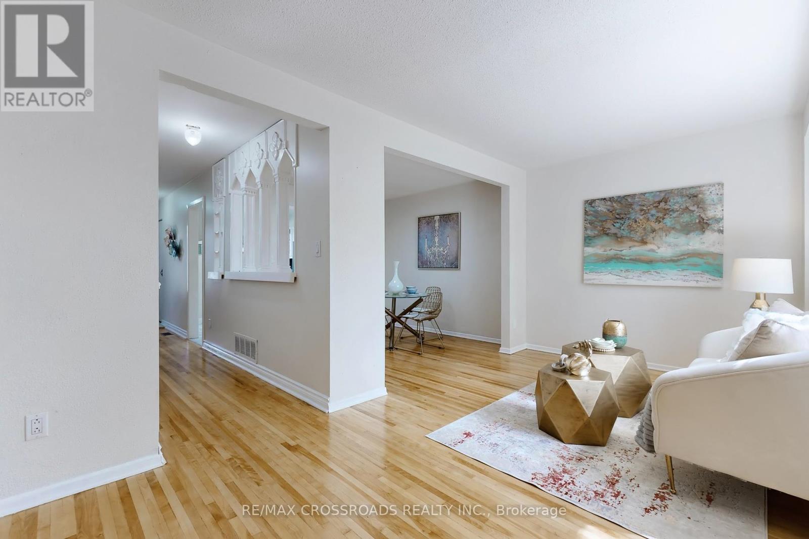 27 - 27 The Carriage Way, Markham (Royal Orchard), Ontario  L3T 4X1 - Photo 8 - N12133819