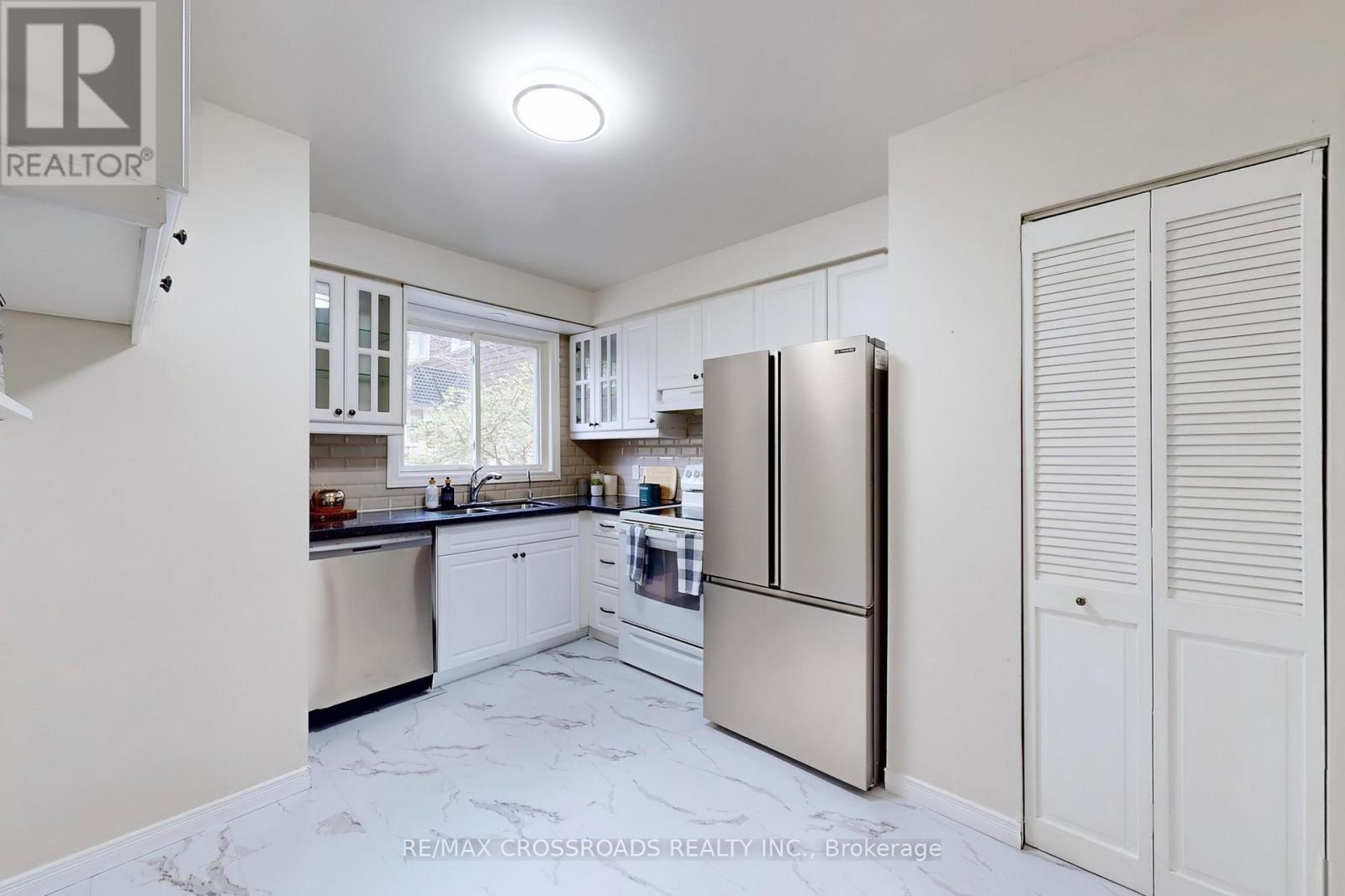 27 - 27 The Carriage Way, Markham (Royal Orchard), Ontario  L3T 4X1 - Photo 15 - N12133819