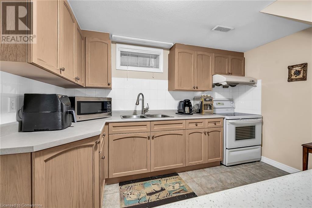 22 Timothy Place, Hamilton, Ontario  L9A 5K3 - Photo 39 - 40707288