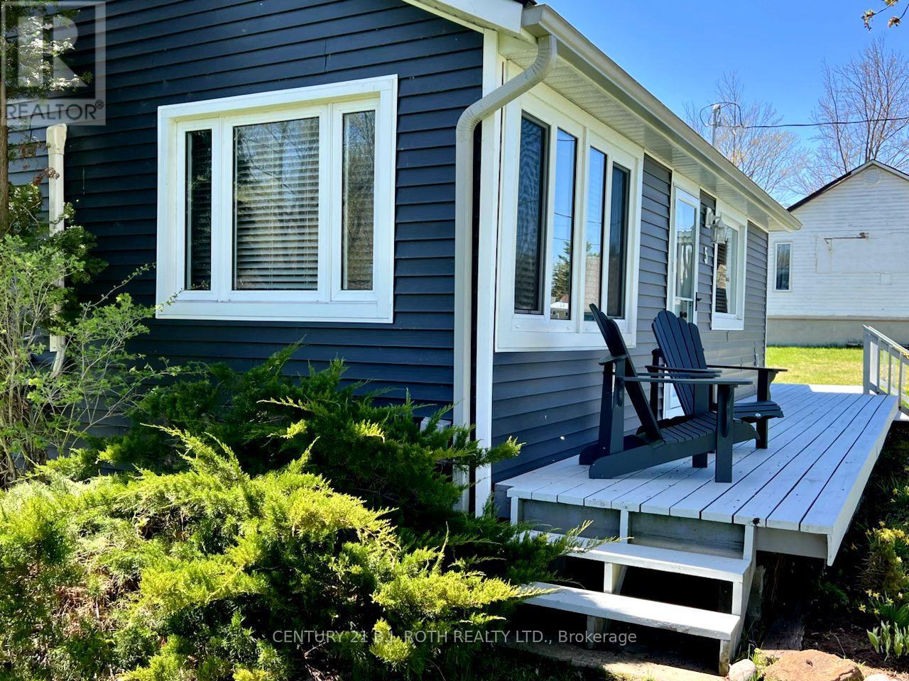 5 Delta Drive, Tay, Ontario  L0K 2C0 - Photo 3 - S12118852