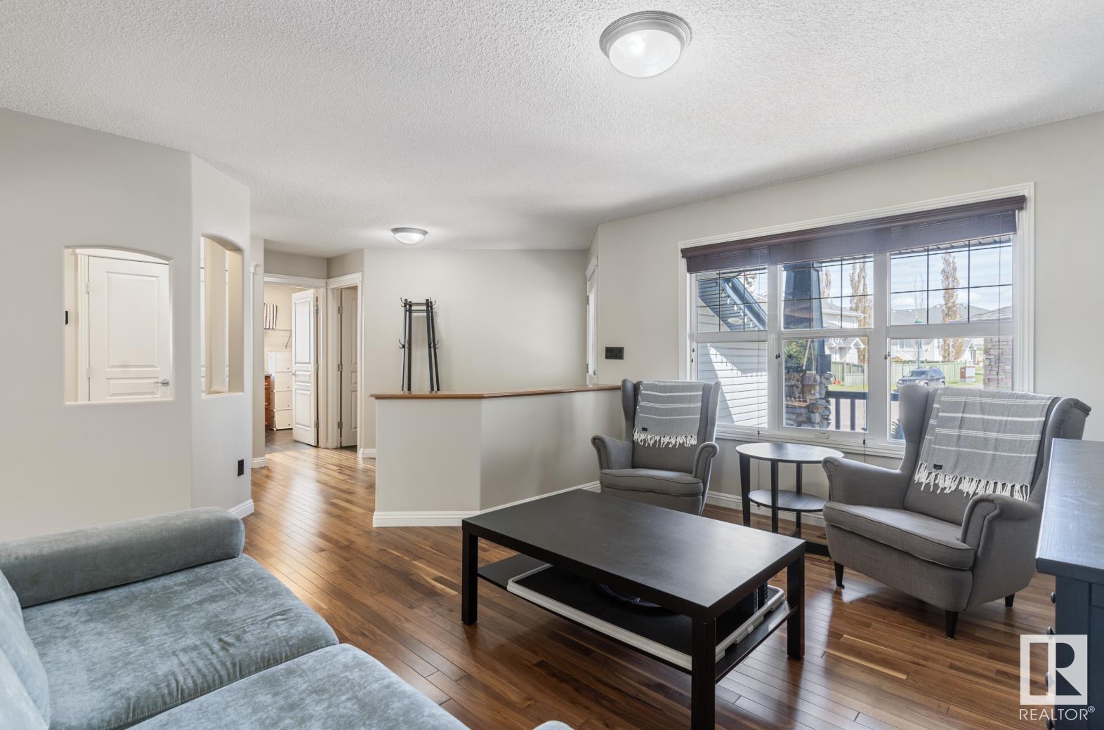 2553 Hanna Crescent Nw, Edmonton, Alberta  T6R 3P7 - Photo 6 - E4435900