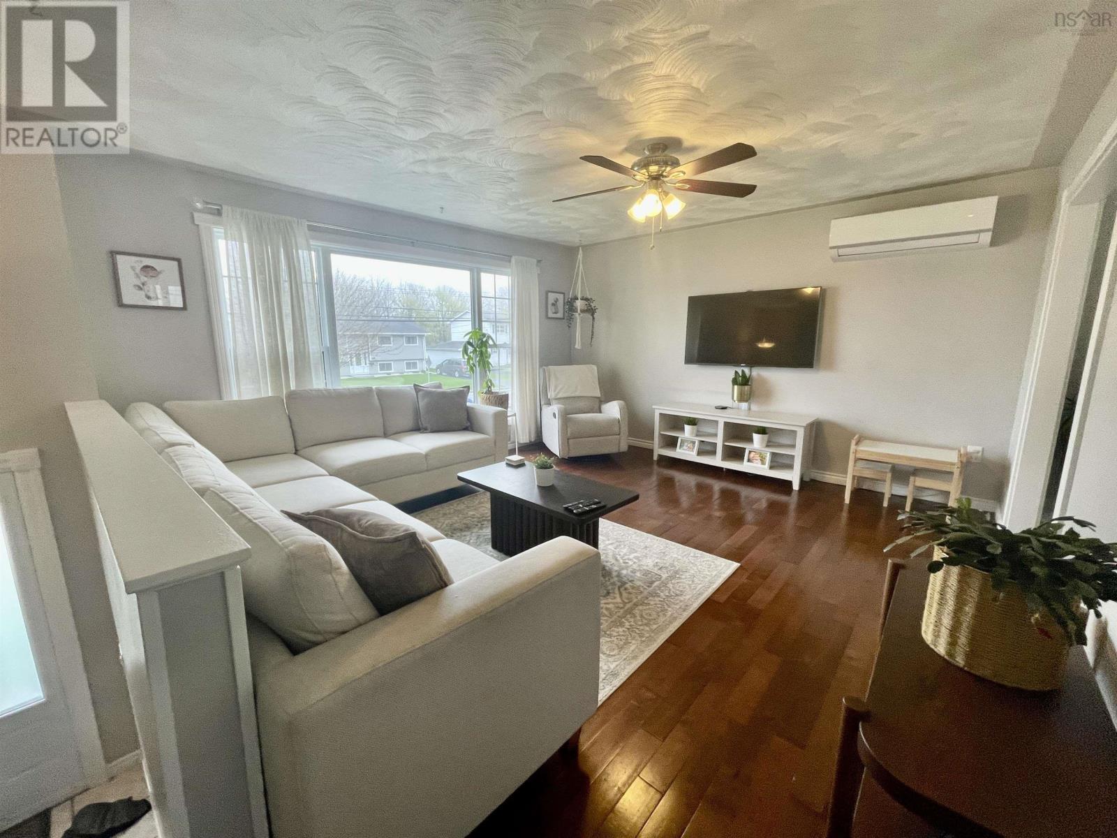 Property at 114 Poplar Drive image 2
