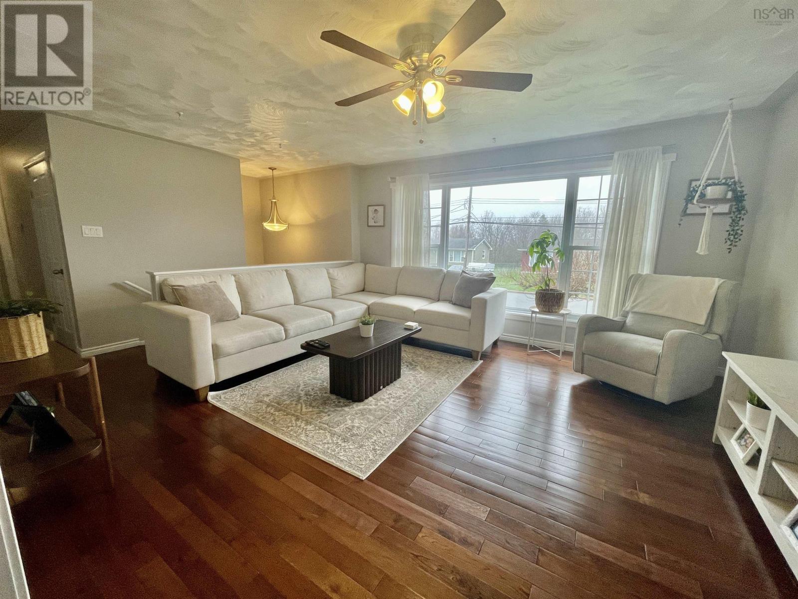 Property at 114 Poplar Drive image 3