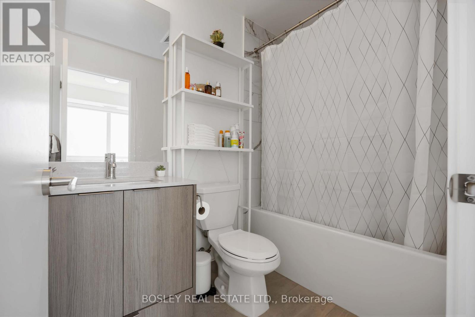 1807 - 38 Forest Manor Road, Toronto, Ontario  M2J 0H4 - Photo 18 - C12140896