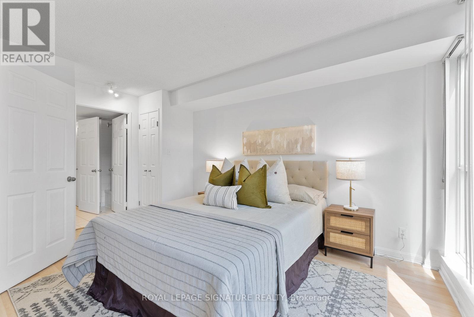 610 - 24 Wellesley Street W, Toronto, Ontario  M4Y 2X6 - Photo 21 - C12140993
