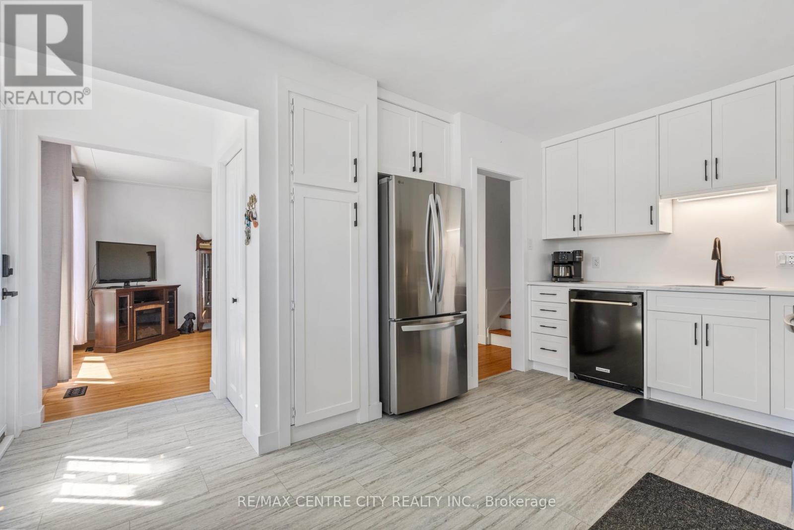 3 Ashton Place, St. Thomas, Ontario  N5R 4R1 - Photo 4 - X12141037