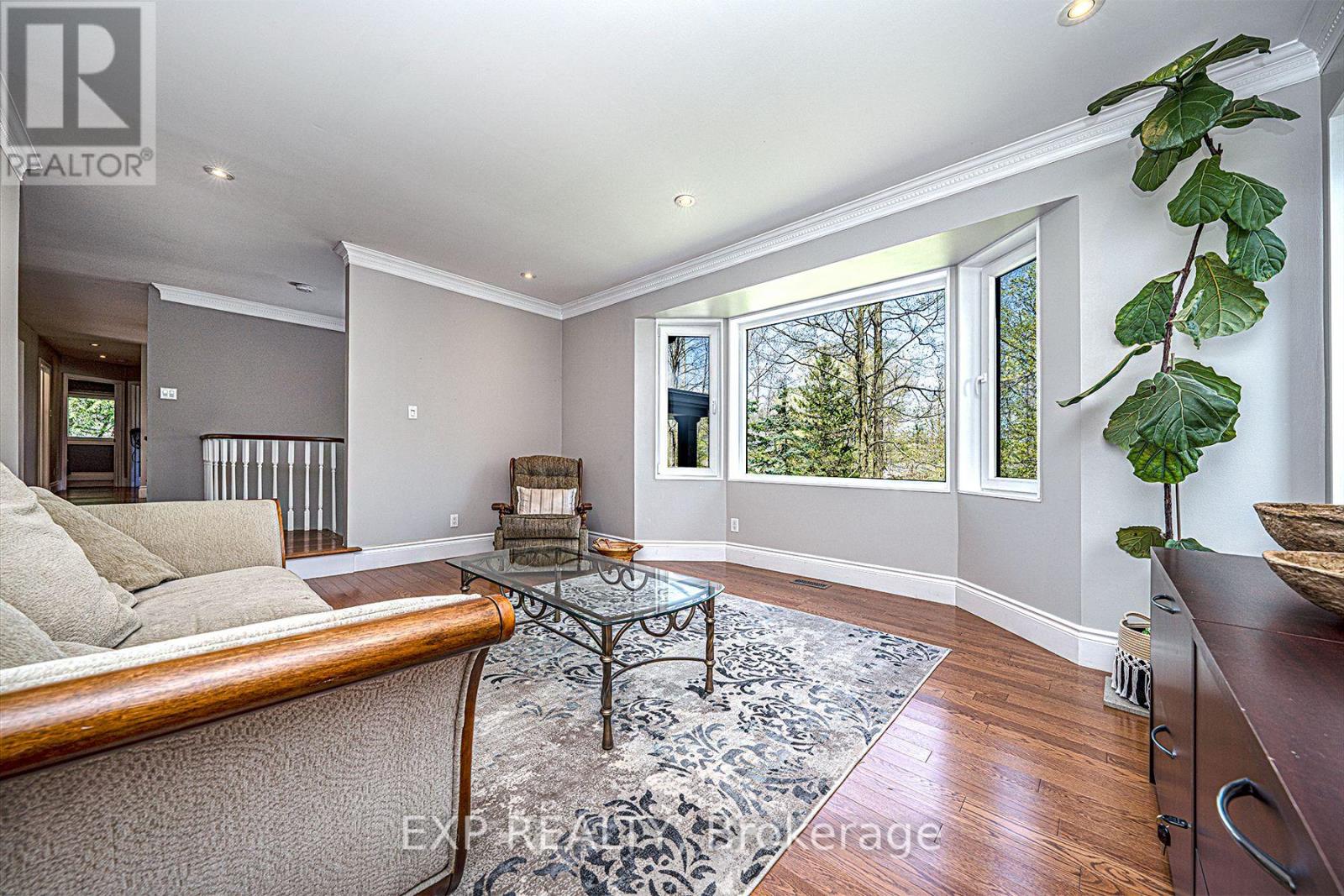 7 Valley Trail, East Gwillimbury, Ontario  L3Y 4V8 - Photo 11 - N12140855