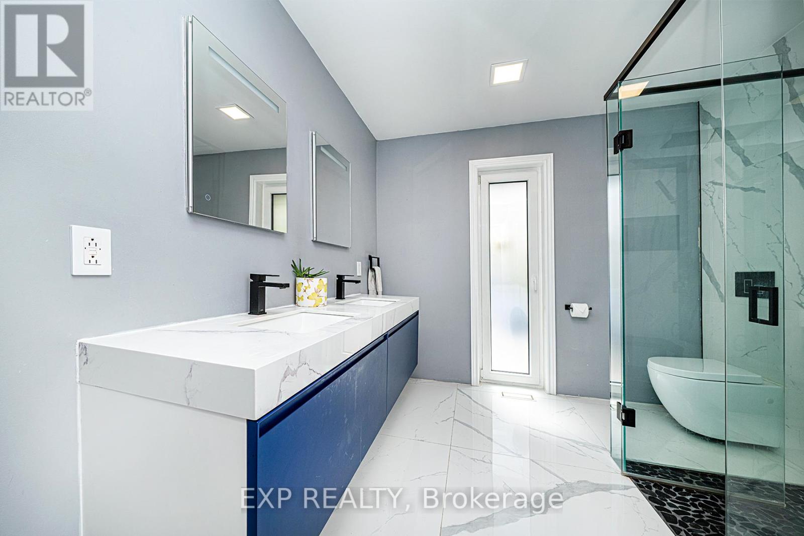 7 Valley Trail, East Gwillimbury, Ontario  L3Y 4V8 - Photo 25 - N12140855