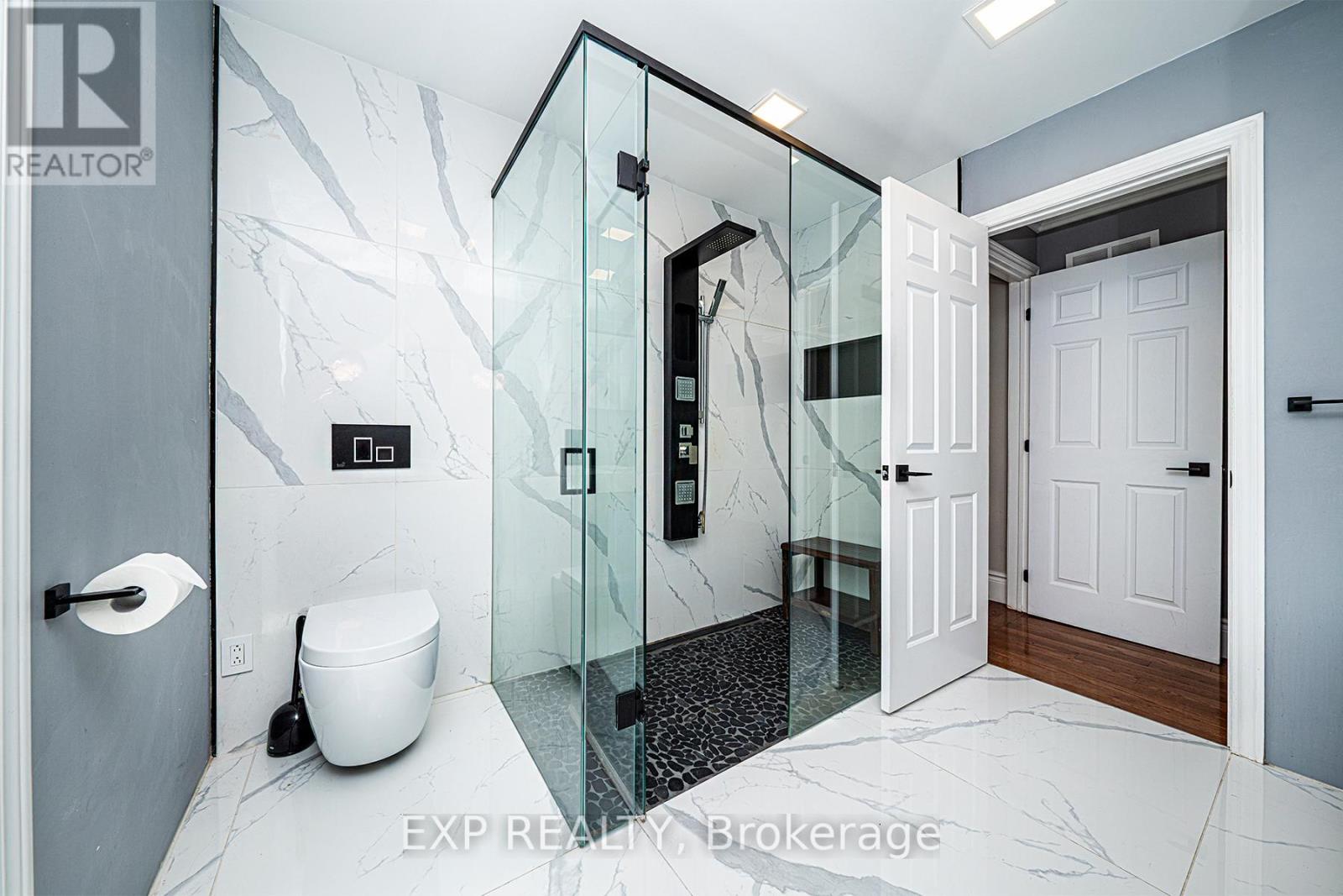 7 Valley Trail, East Gwillimbury, Ontario  L3Y 4V8 - Photo 26 - N12140855